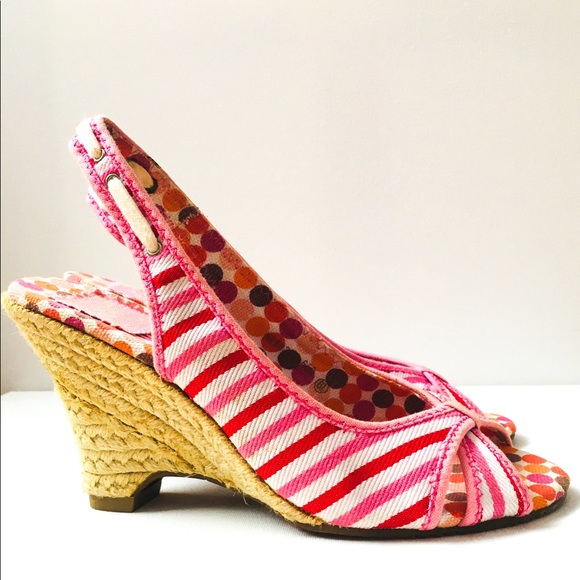 Not Rated Canvas “ Stripe out” wedge - Picture 3 of 6